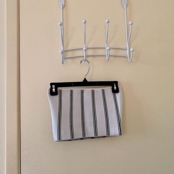 Aritzia (Babaton) Black and White Striped Tube Top - Picture 2 of 4